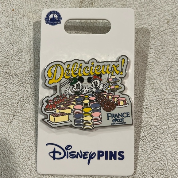 Disney France pavilion pin brand new - Picture 1 of 1